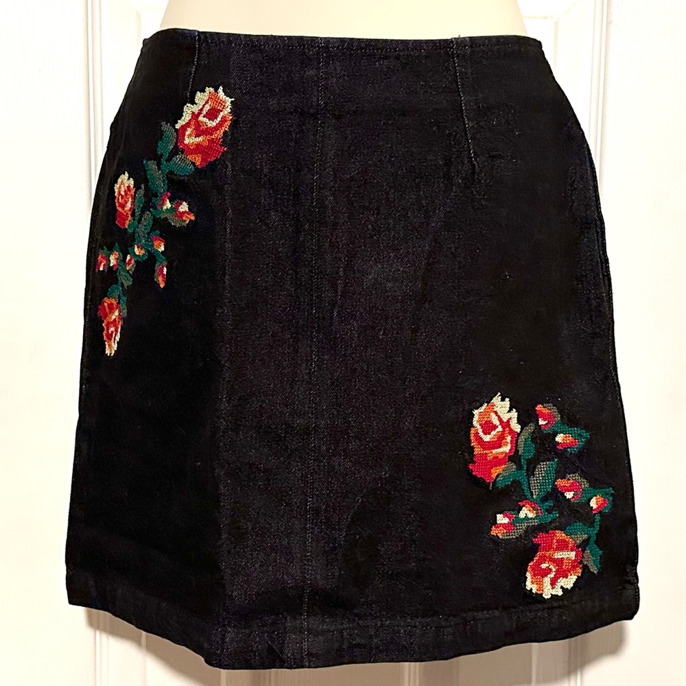 NWT VERY J denim mini skirt w/ floral embroidery.